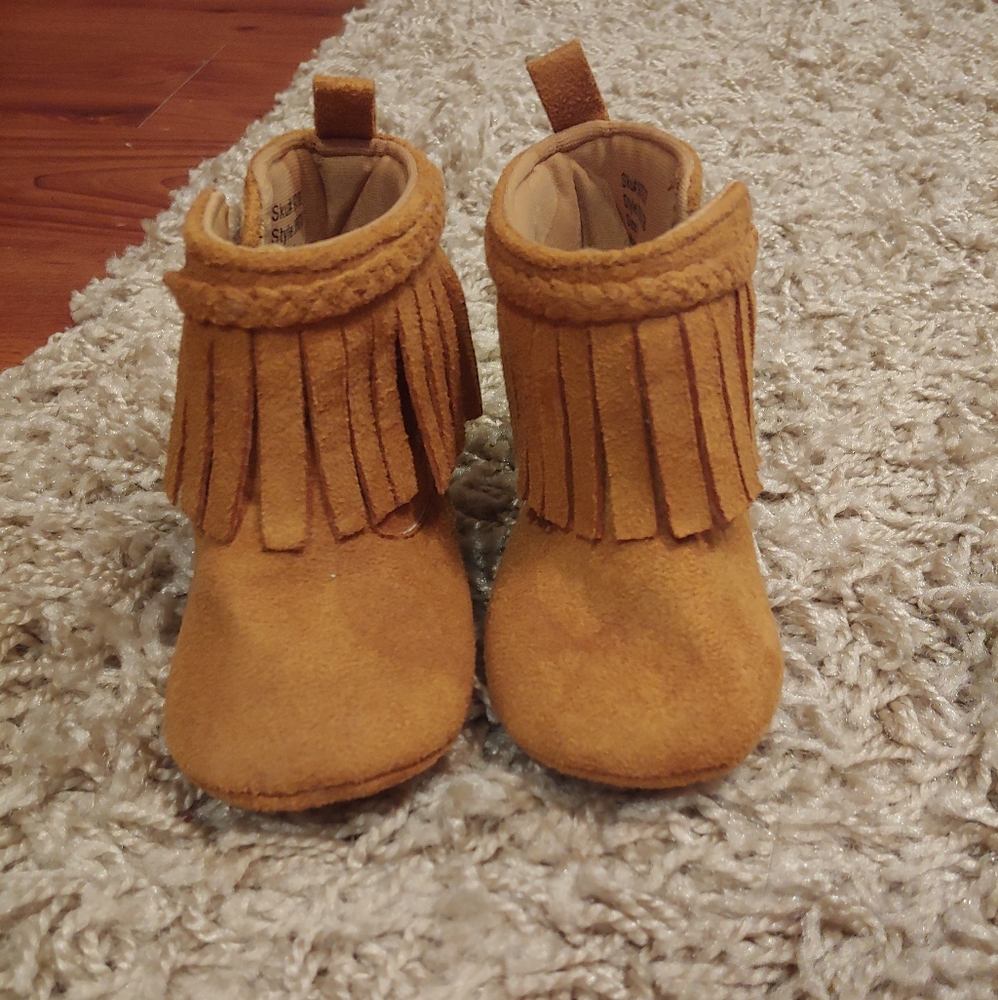 Mocassin Boots sz 4